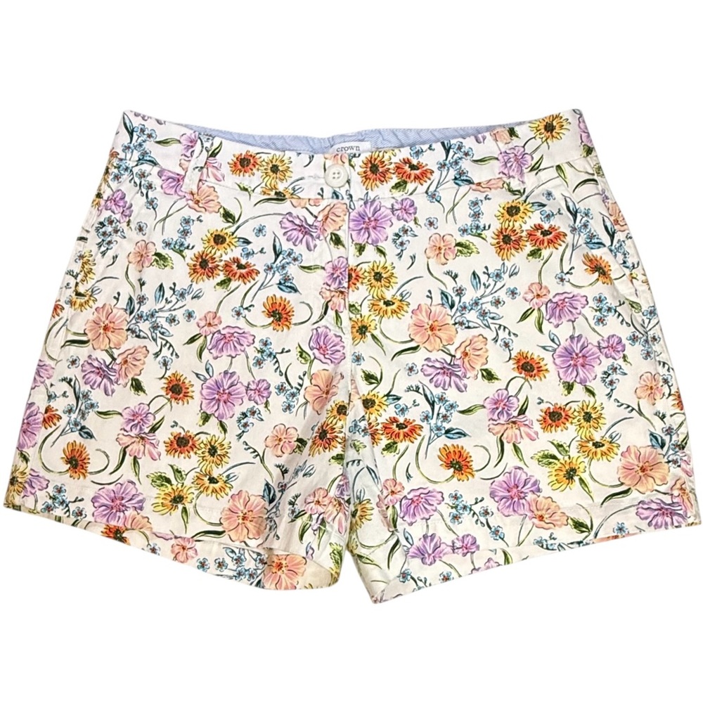 Crown & Ivy 6 Caroline Retro Floral Chino Shorts
Botanical Cottagecore